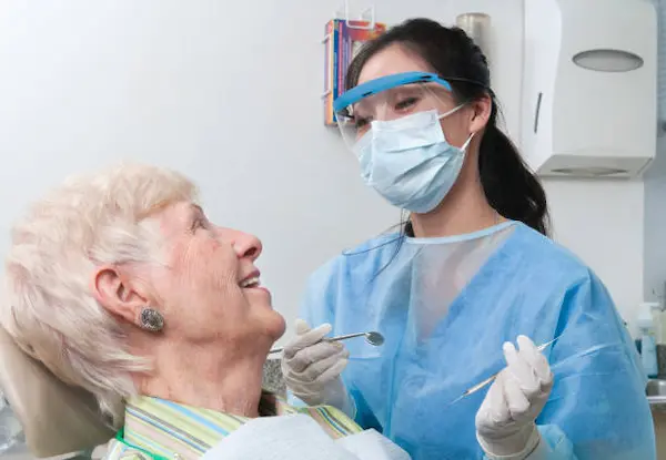 Tecnología y soporte para tratamientos dentales