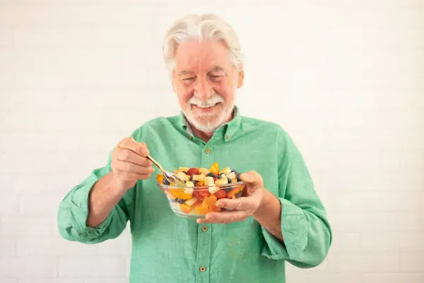 Alimentos recomendados para una alimentación saludable para adultos mayores