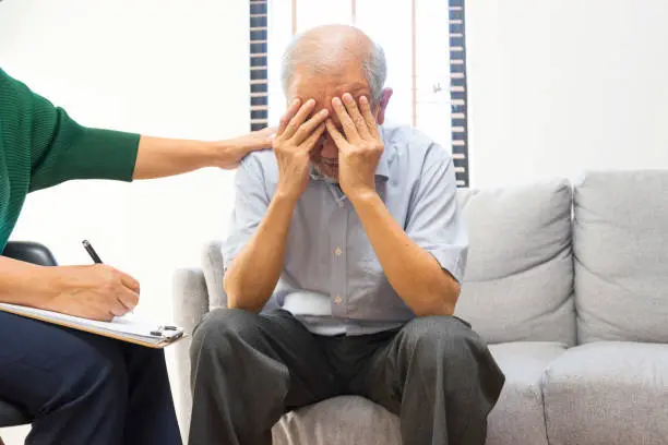 Estrategias para fortalecer la salud mental en adultos mayores