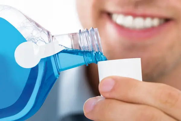 como lavarse los dientes correctamente alternativas higiene oral gasas enjuagues